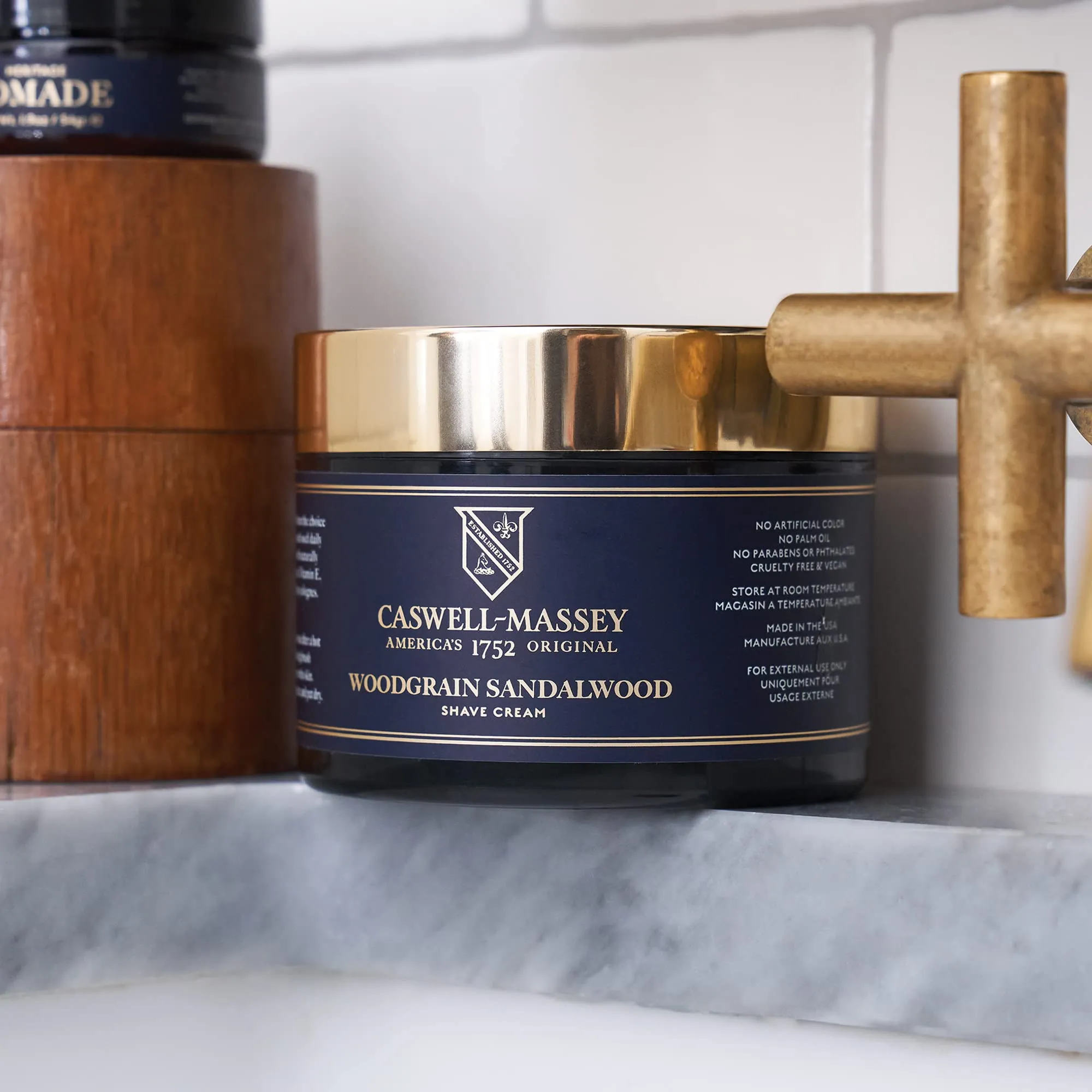 Caswell-Massey Heritage Woodgrain Sandalwood Shave Cream, Natural Men’s Shaving Cream for Smooth Beard Shaving, Soothing for Sensitive Skin, USA Made, 8 Fl Oz