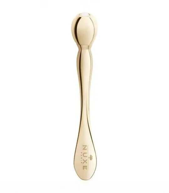 Complimentary Eye Contour Tool