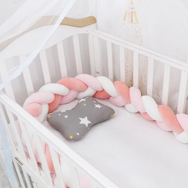 Contour de lit de bébé III