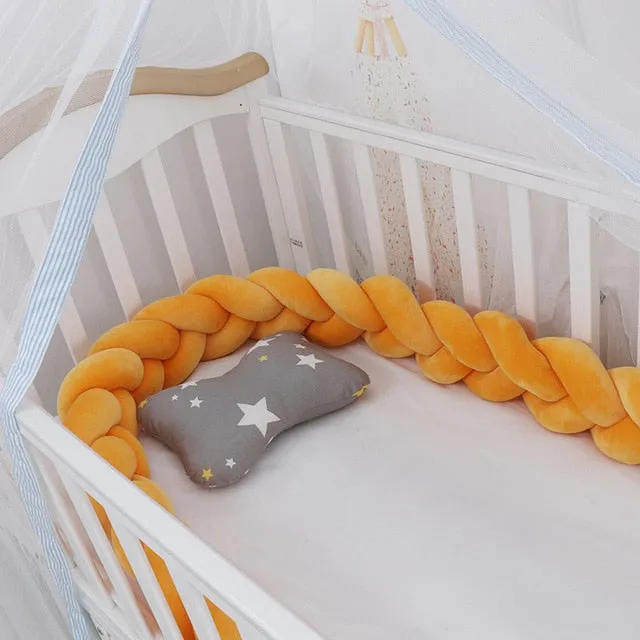 Contour de lit de bébé III