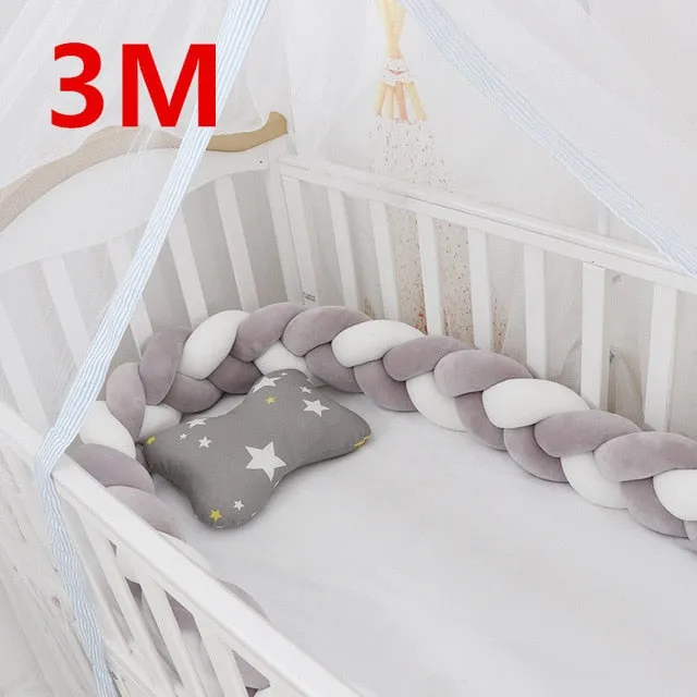 Contour de lit de bébé III