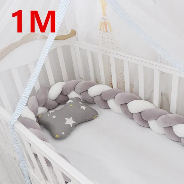 Contour de lit de bébé III