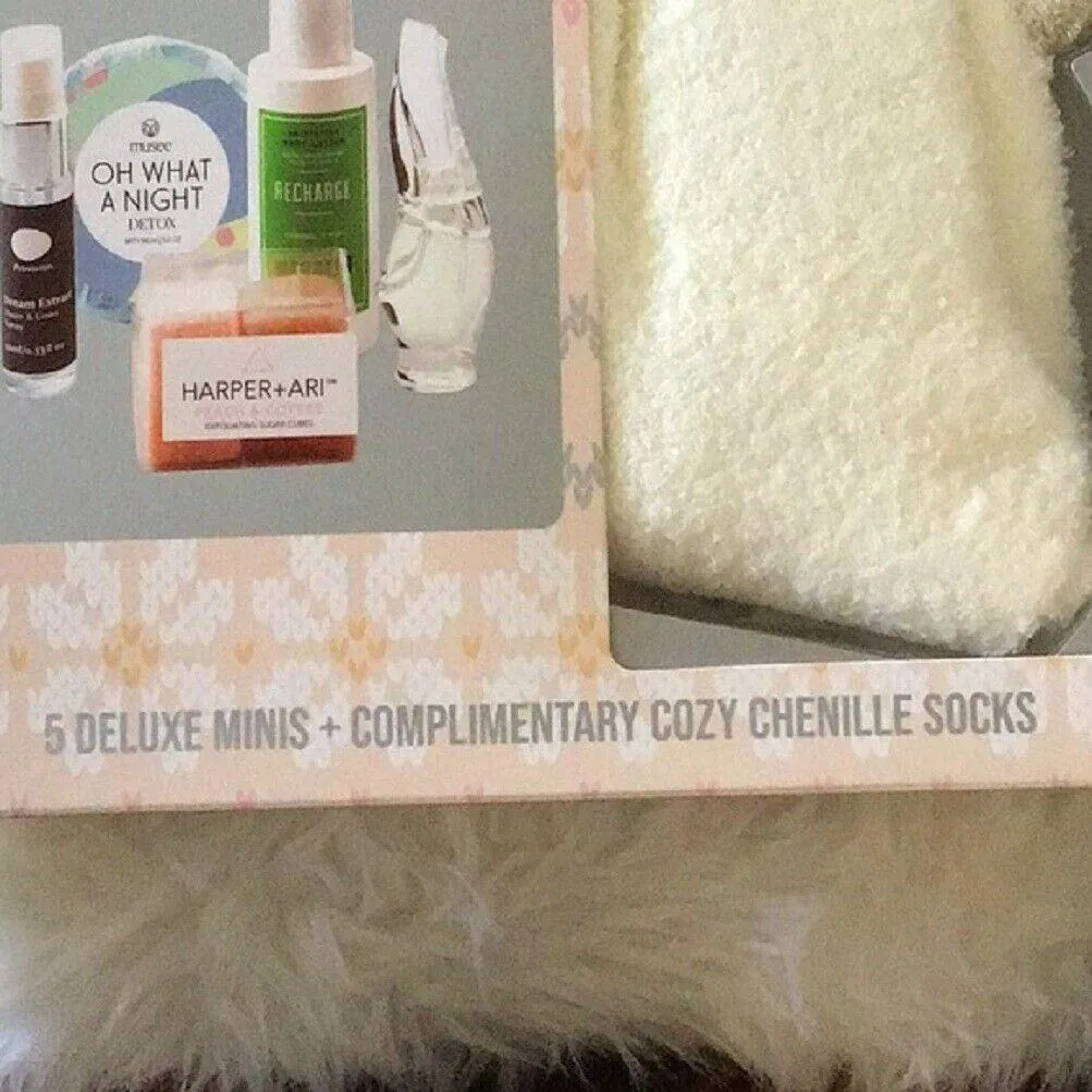 Cozy Night 6Pc Donna Karan Perfume .17 FL Oz Fragrance Lotion Cozy Chenille Sock