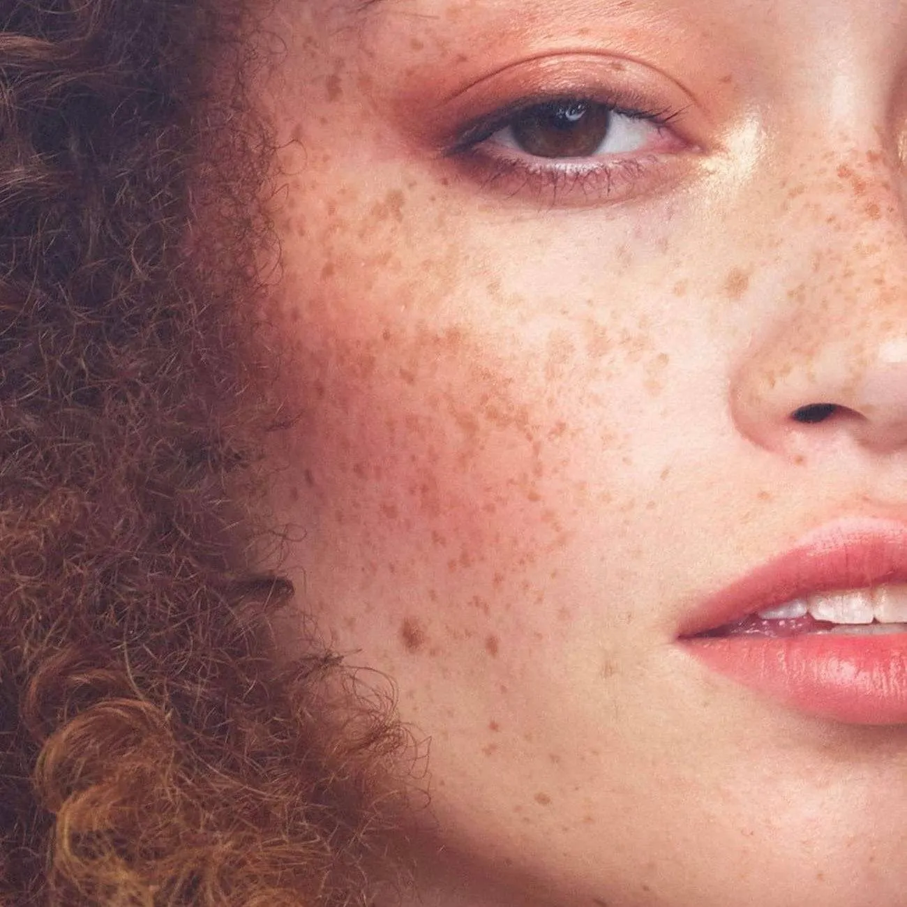 ILIA - Color Haze Multi-Matte Cheek, Lip & Eye Pigment - Temptation