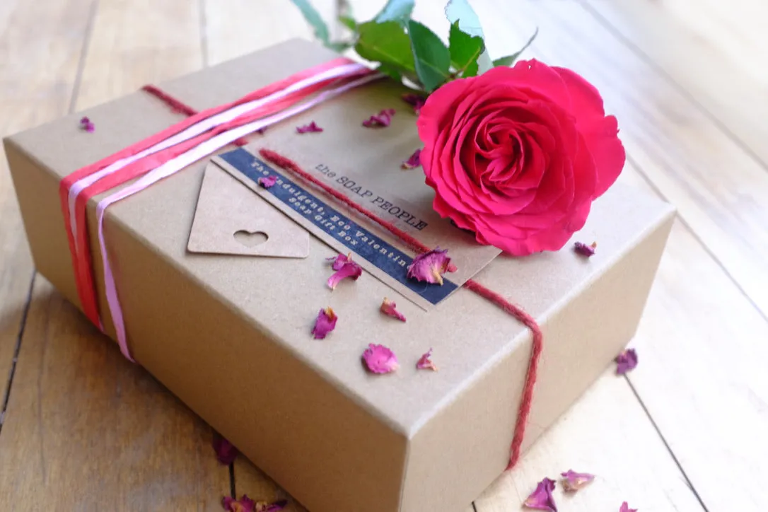 INDULGENT ECO VALENTINE'S SOAP GIFT BOX