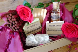 INDULGENT ECO VALENTINE'S SOAP GIFT BOX