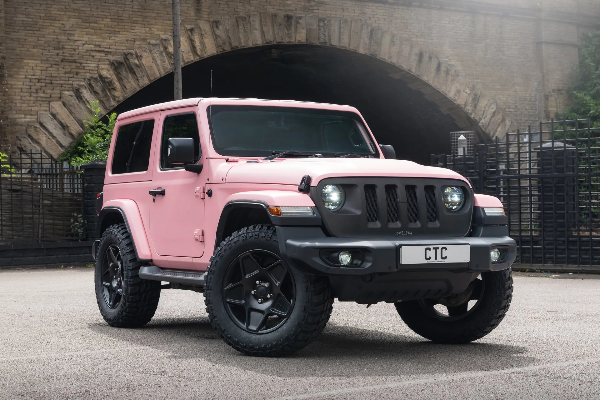 Jeep Wrangler JL 2 Door - Exterior Pink