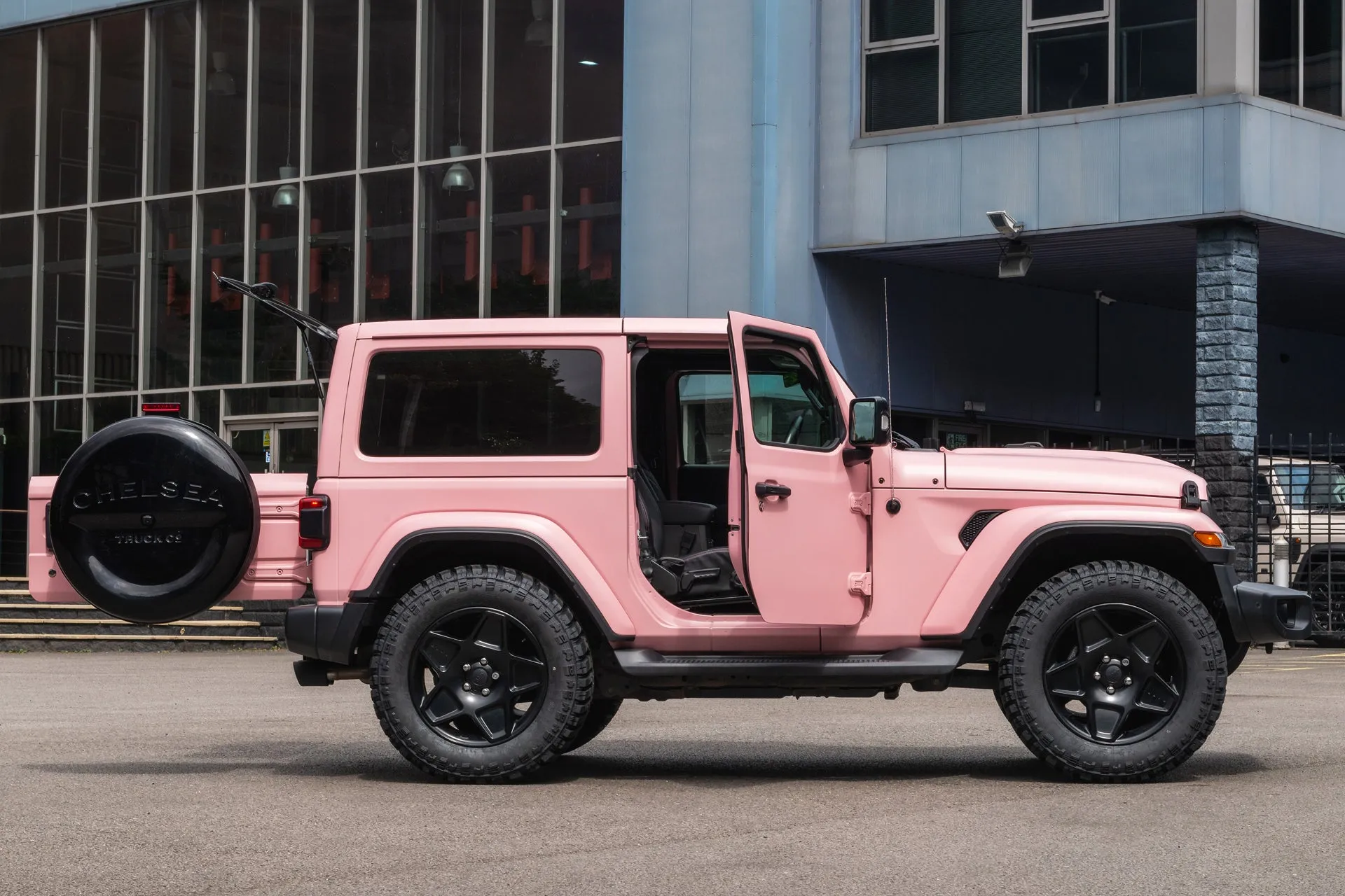 Jeep Wrangler JL 2 Door - Exterior Pink