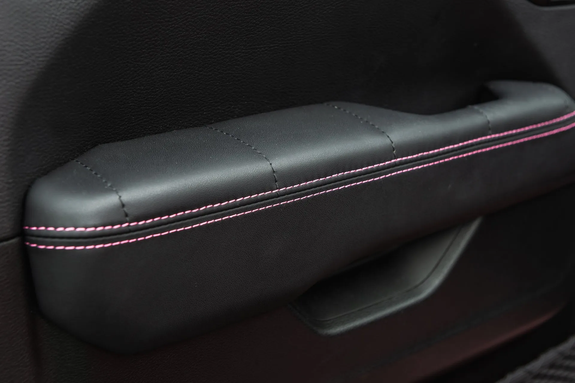 Jeep Wrangler JL 2 Door - Exterior Pink