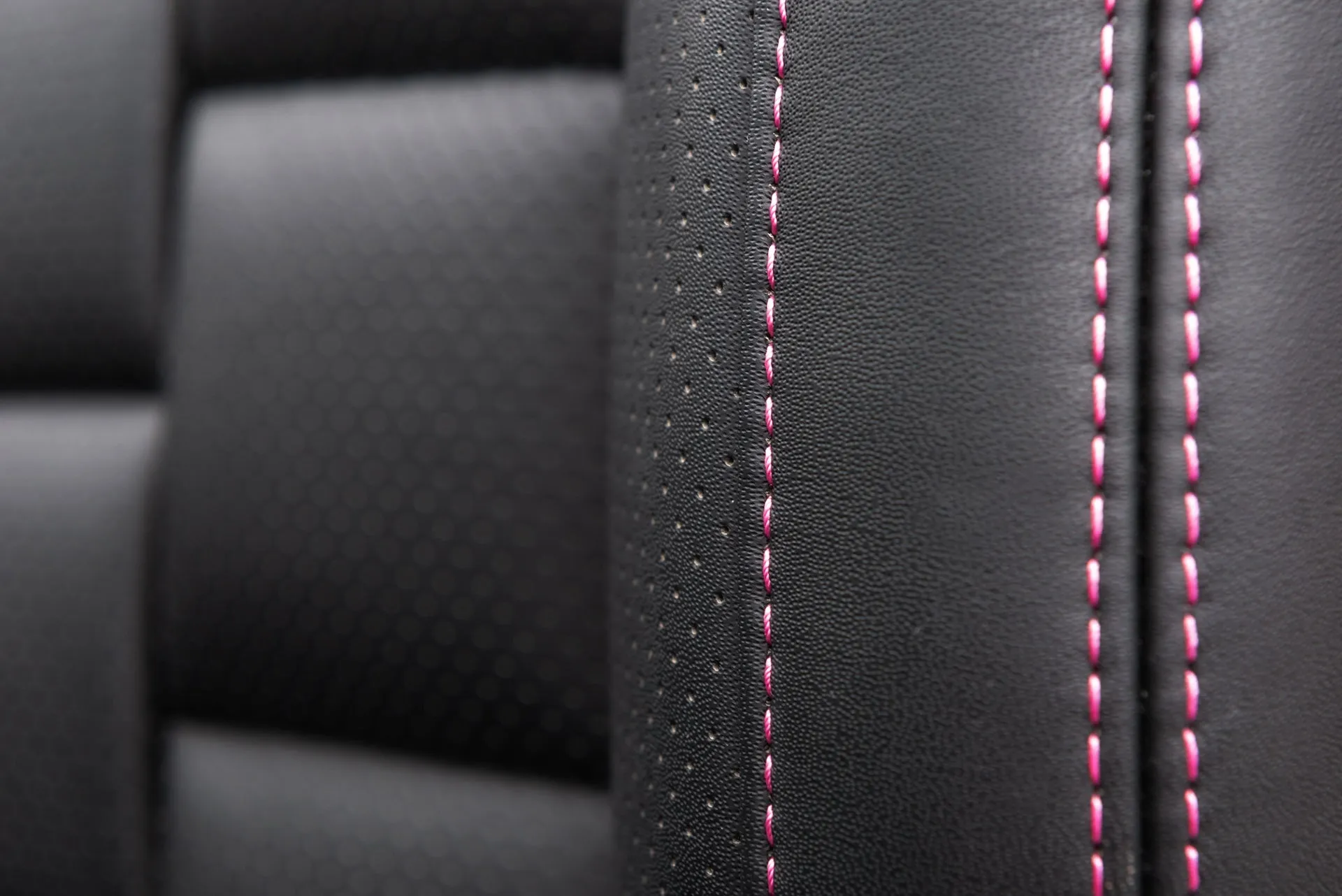Jeep Wrangler JL 2 Door - Exterior Pink
