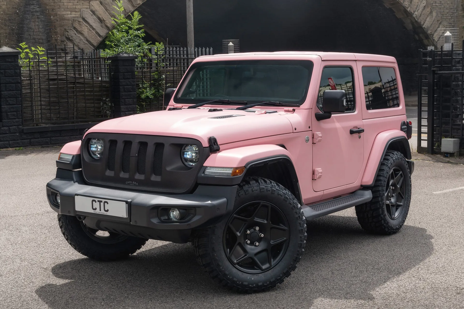 Jeep Wrangler JL 2 Door - Exterior Pink