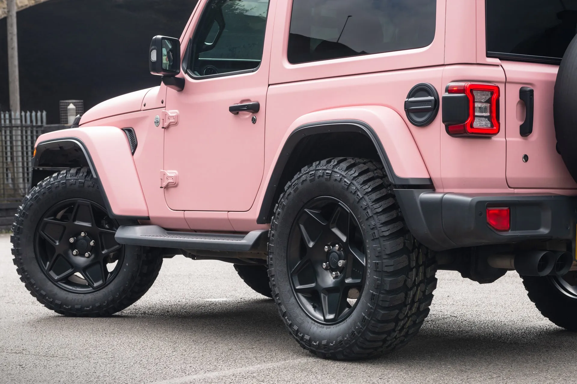 Jeep Wrangler JL 2 Door - Exterior Pink