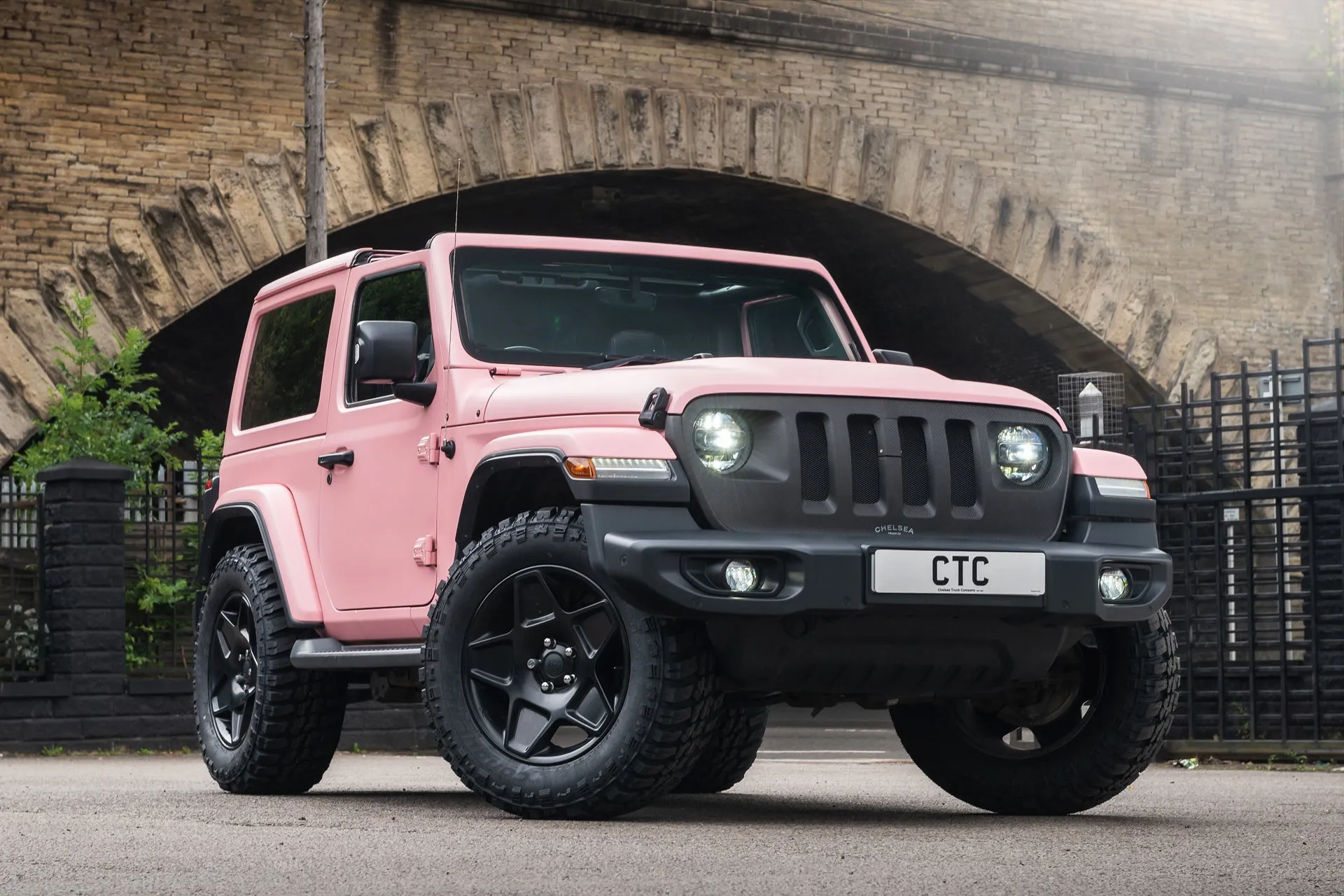 Jeep Wrangler JL 2 Door - Exterior Pink
