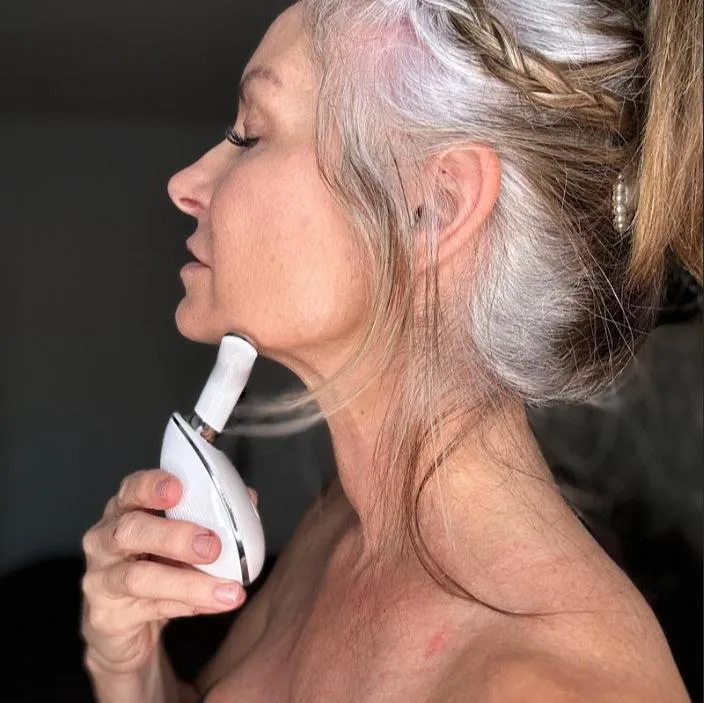 MyoGlow Neck Lifting Device
