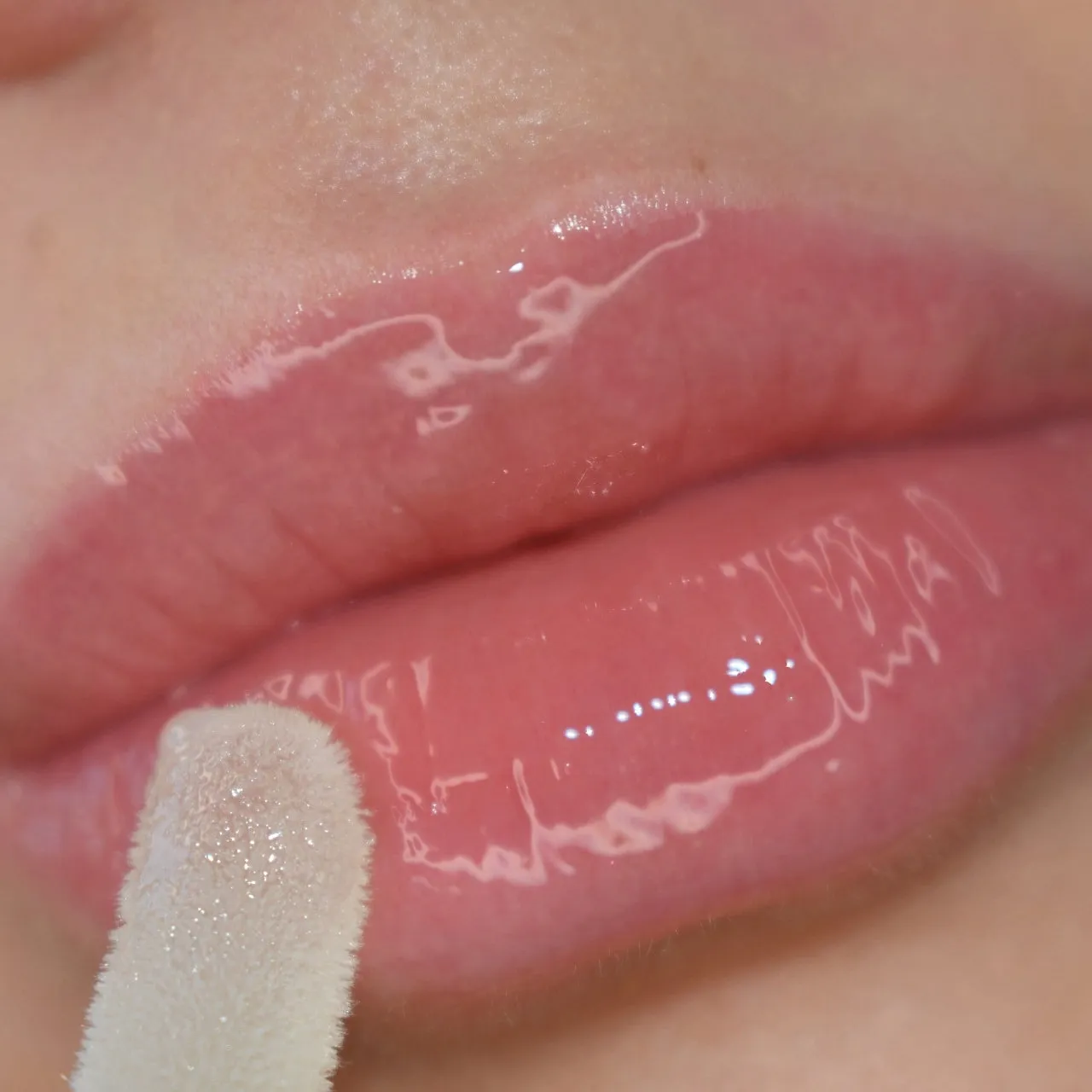 NEW Strawberry Crystal Clear Lip Gloss   Vitamin E