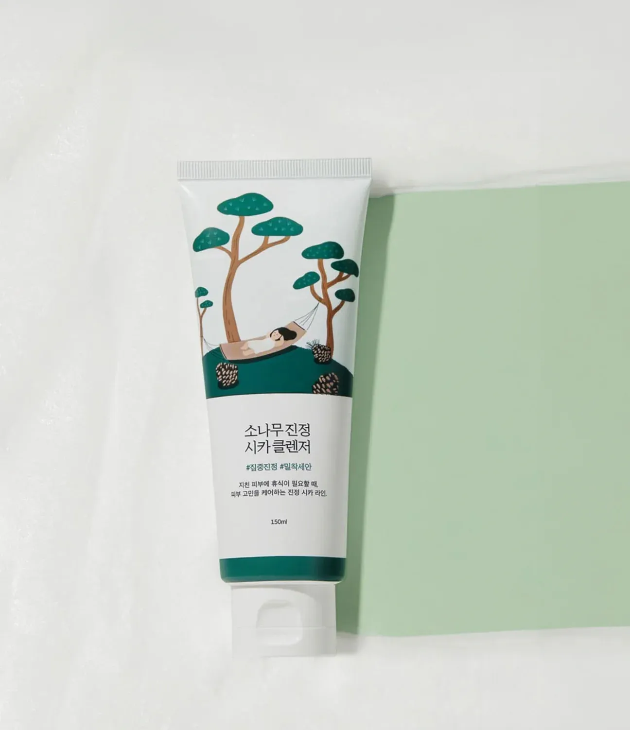 ROUND LAB pine calming cica cleanser غسول السيكا المهدئ من راوند لاب