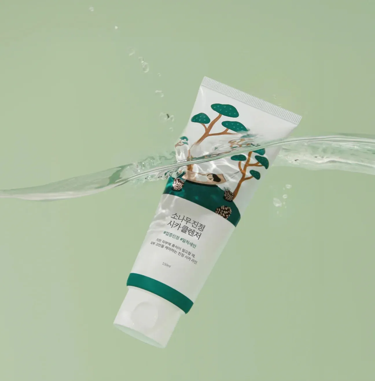 ROUND LAB pine calming cica cleanser غسول السيكا المهدئ من راوند لاب
