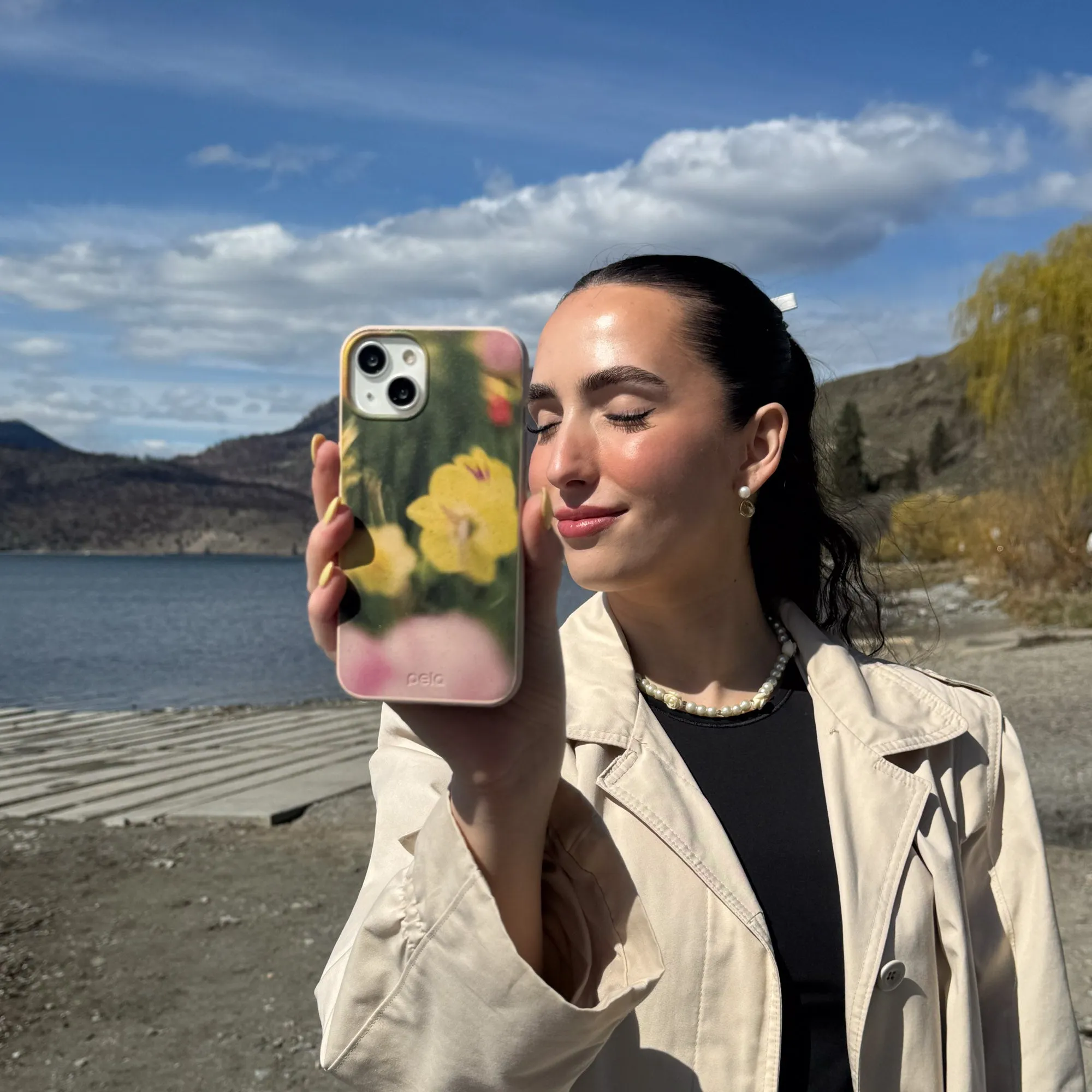 Seashell Full Bloom iPhone XR Case