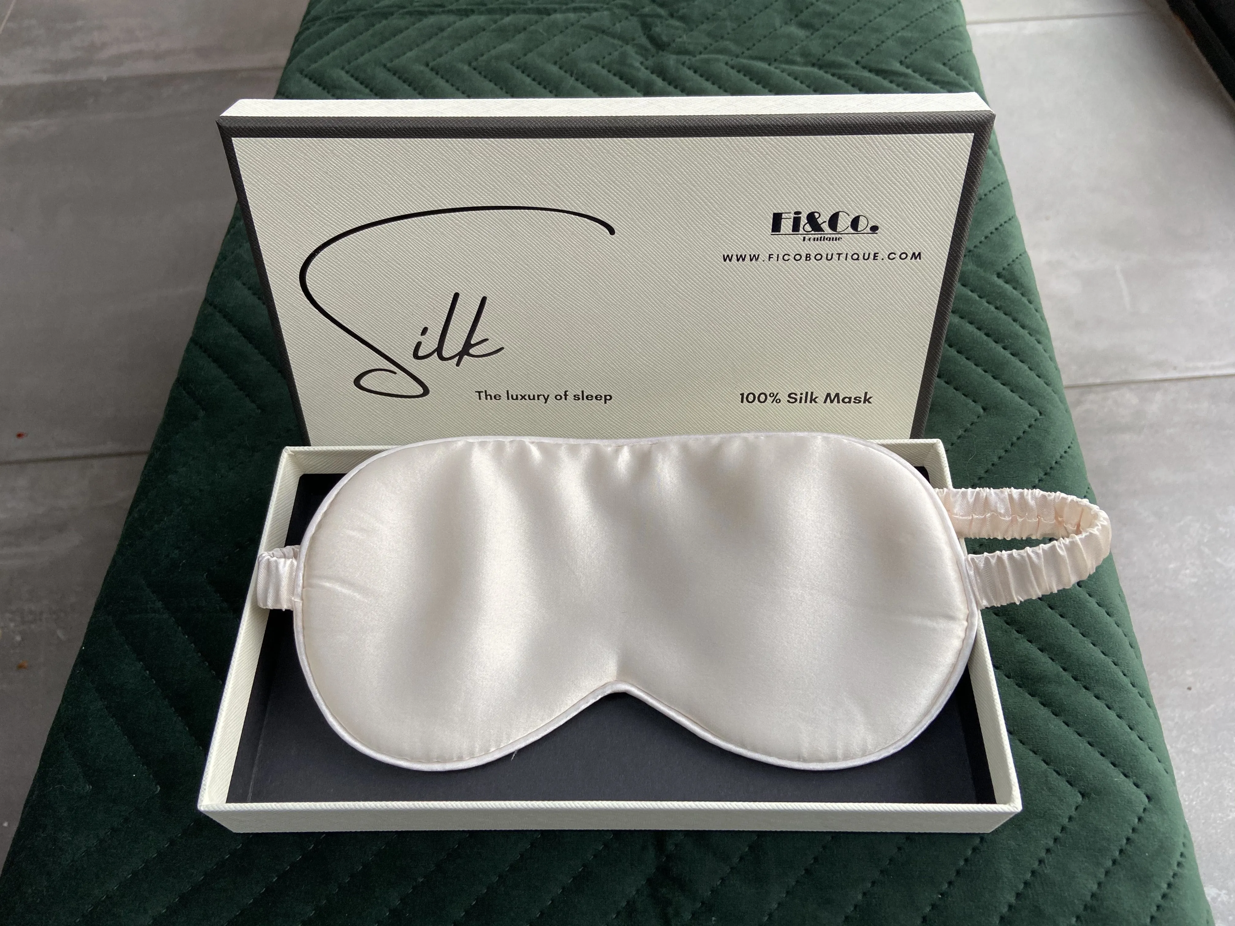Silk Eye Mask Cream