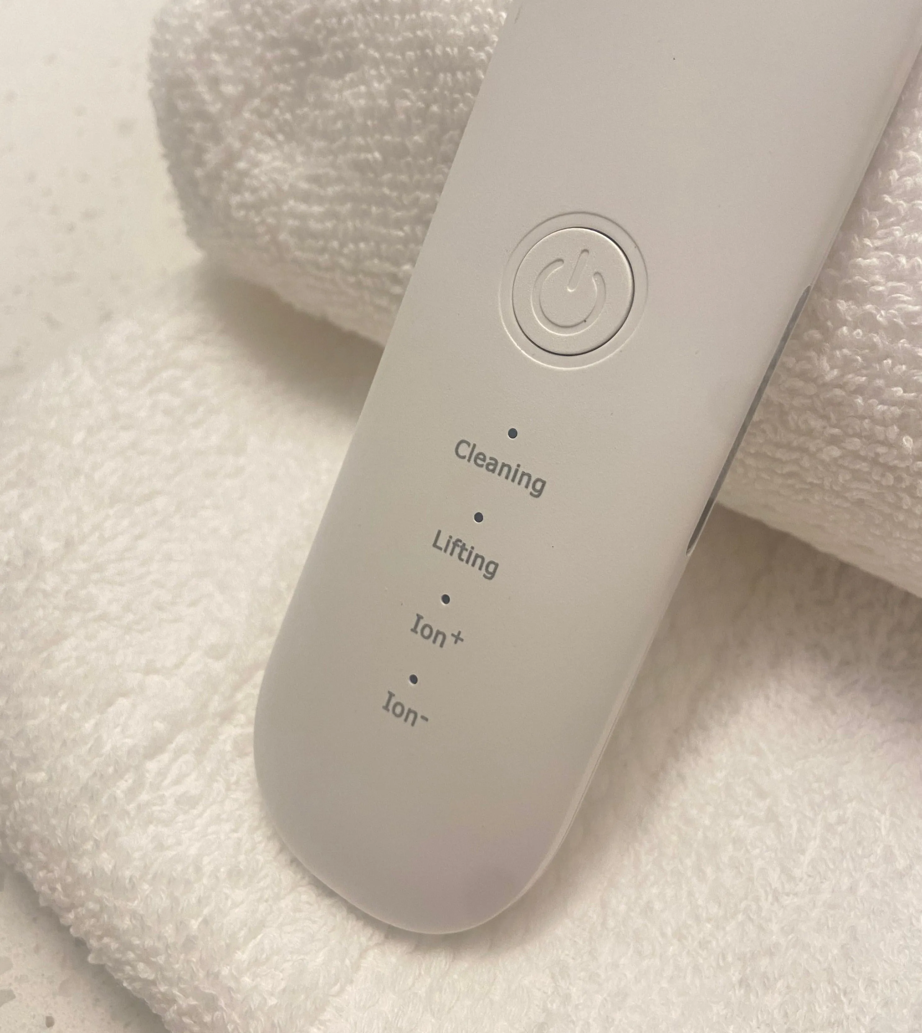 Ultrasonic Face Scrubber