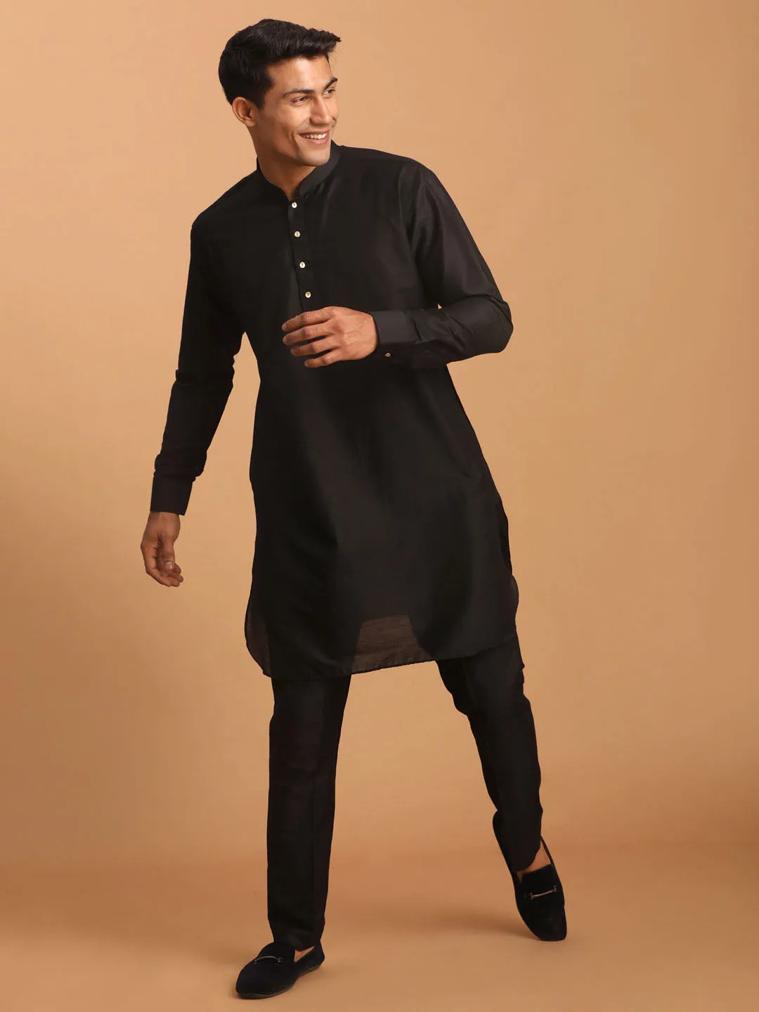 VASTRAMAY Men's Black Silk Blend Curved Hem Kurta