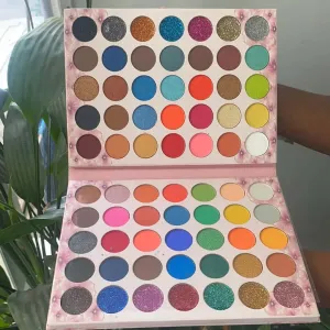 Via Letva 70 Colour Eyeshadow Palette